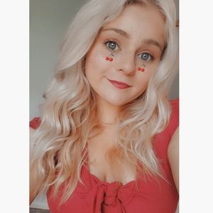 Meet your Posher, Victoria